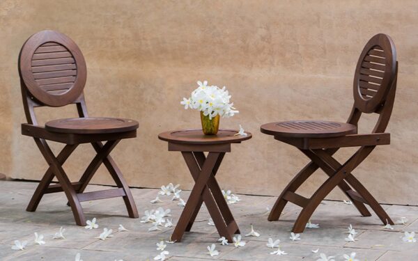 Round Two Folding Chair & Table Set