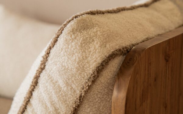 Samudra Sheesham Wood Relaxing Bench - Image 2